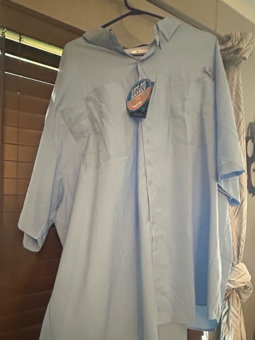 Columbia Men’s Light Blue Button-Up Shirt UPF 40
